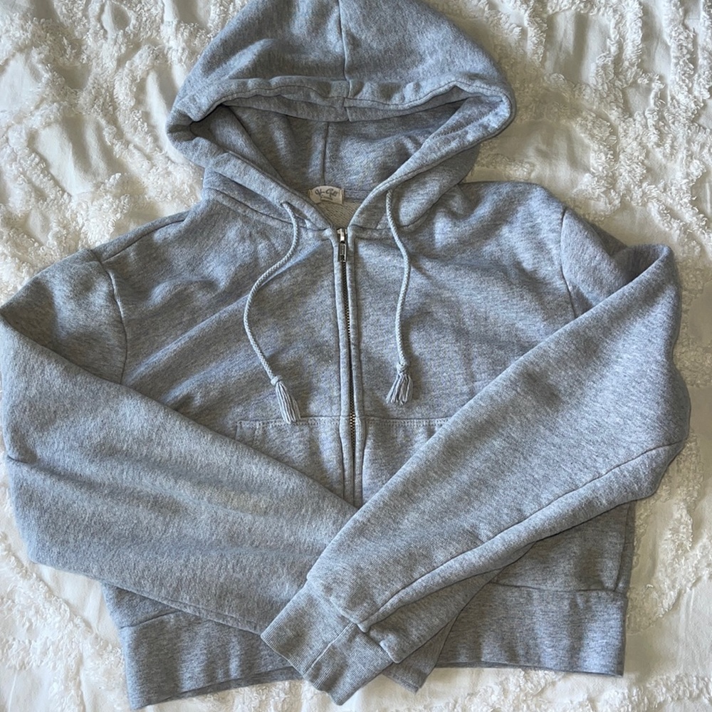 brandy melville cropped zip up hoodie
